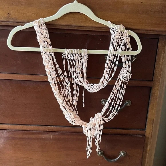 Delicate Net-Like-Pattern Accessory • Pink or Mint - Picture 2 of 5